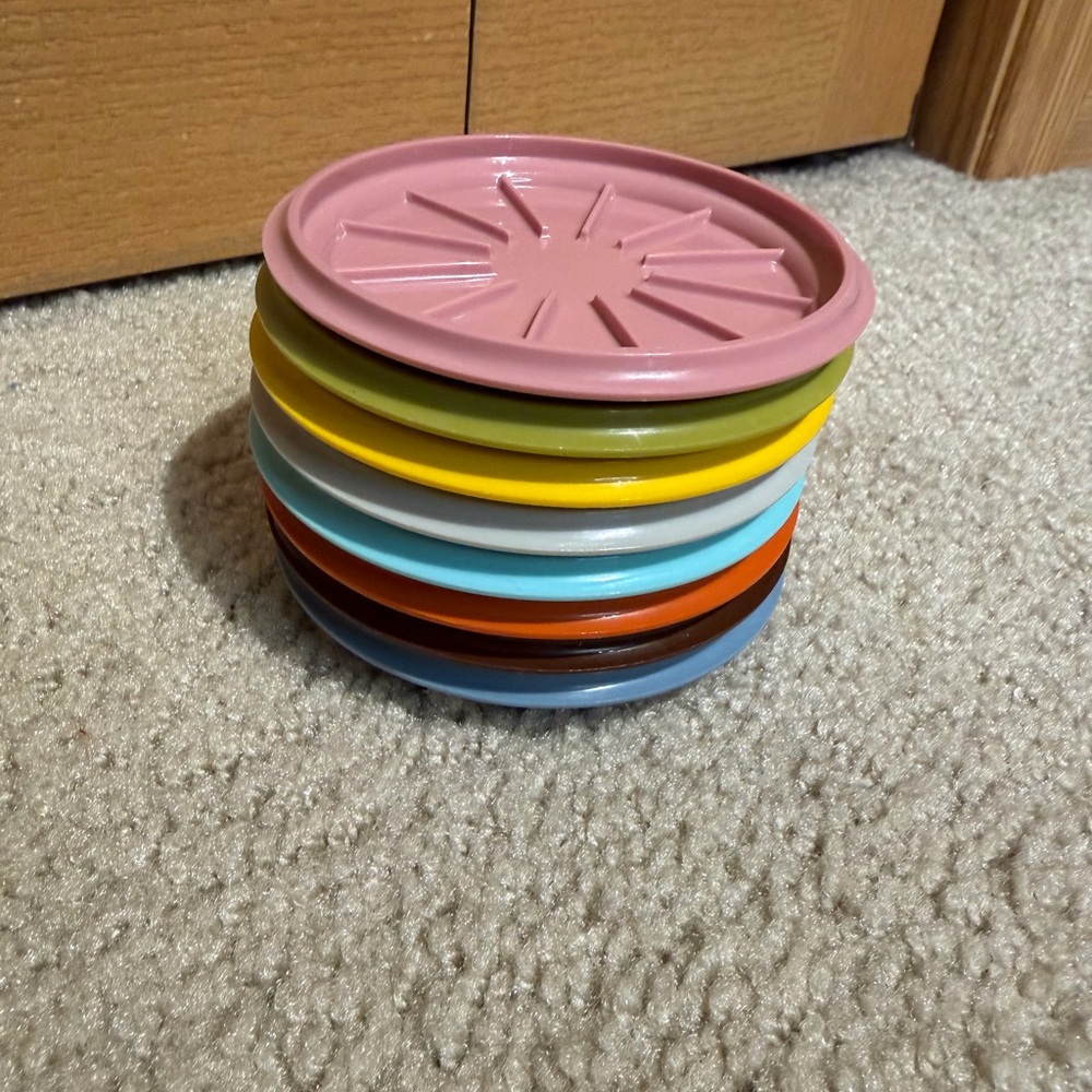 Lot of (8) Vintage Tupperware coasters/lids